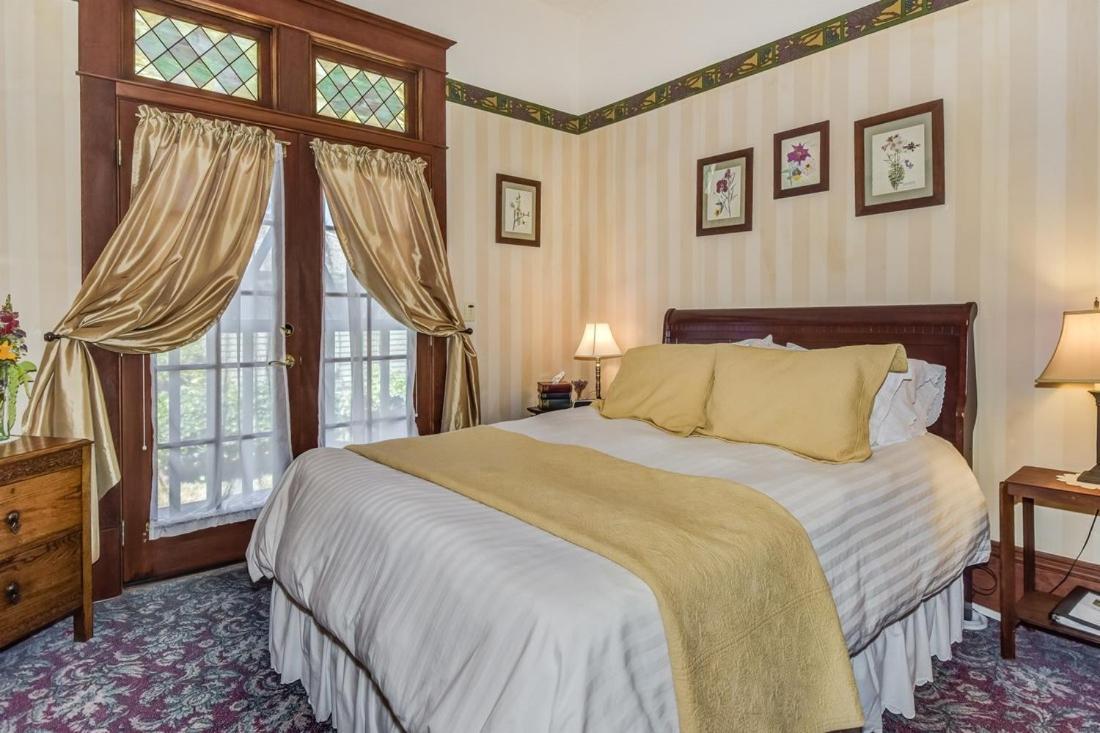 The Kirkhouse Bed And Breakfast Friday Harbor Dış mekan fotoğraf